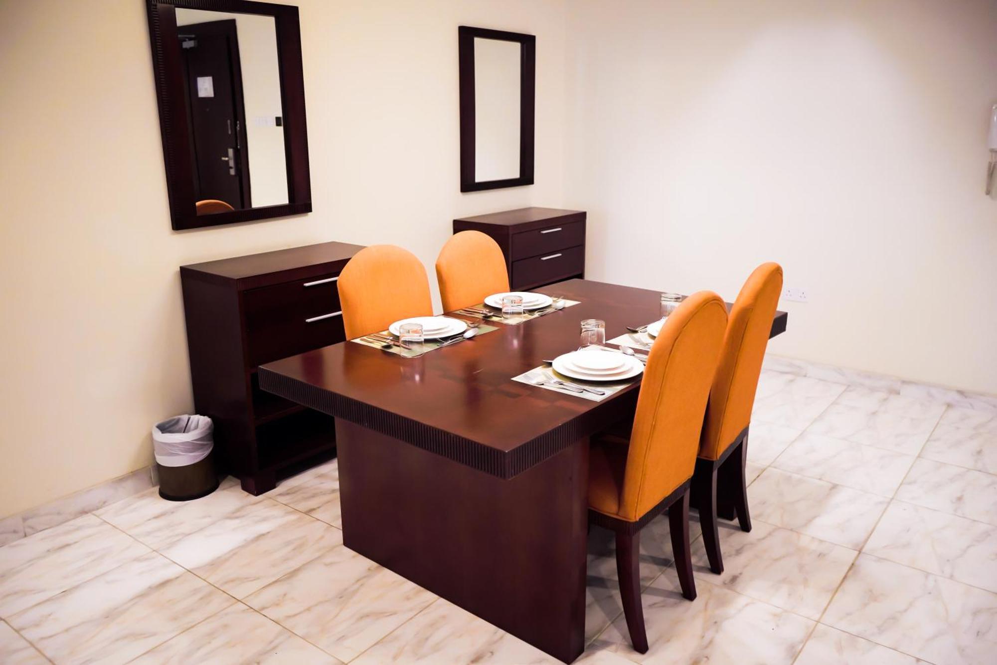 Seasons & Hotel Muscat