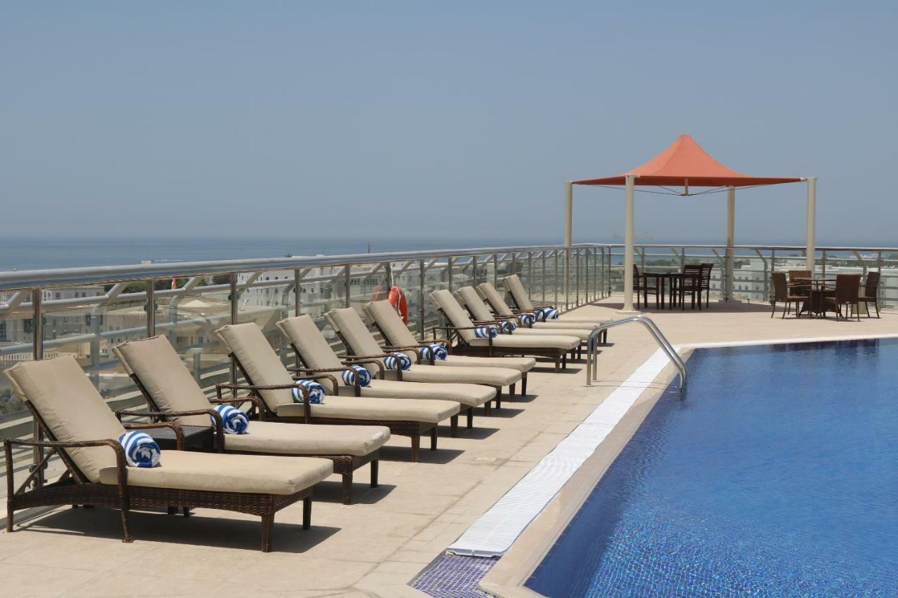 Seasons & Hotel Muscat