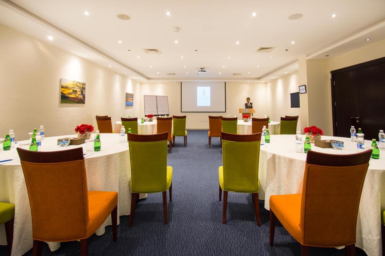 Seasons & Hotel Muscat